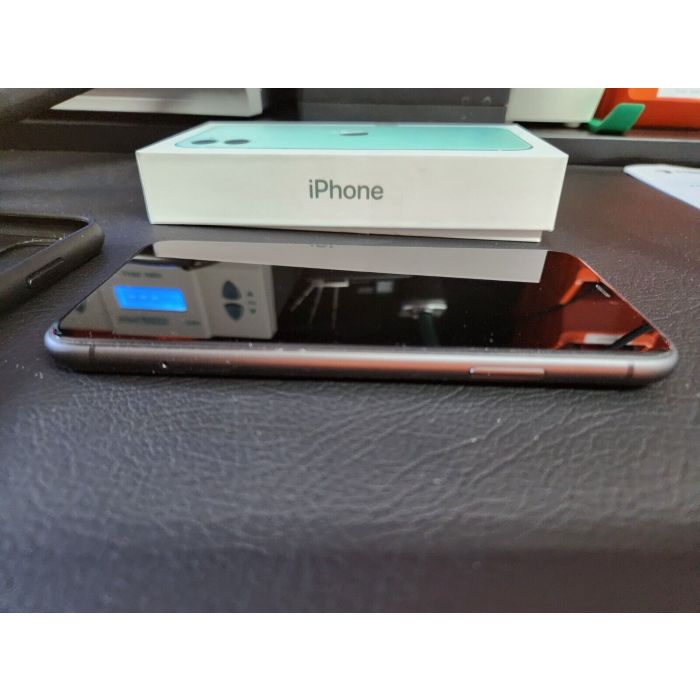 Apple iPhone 11 - 128GB - Schwarz (Ohne Simlock) A2221 OHNE FACE ID