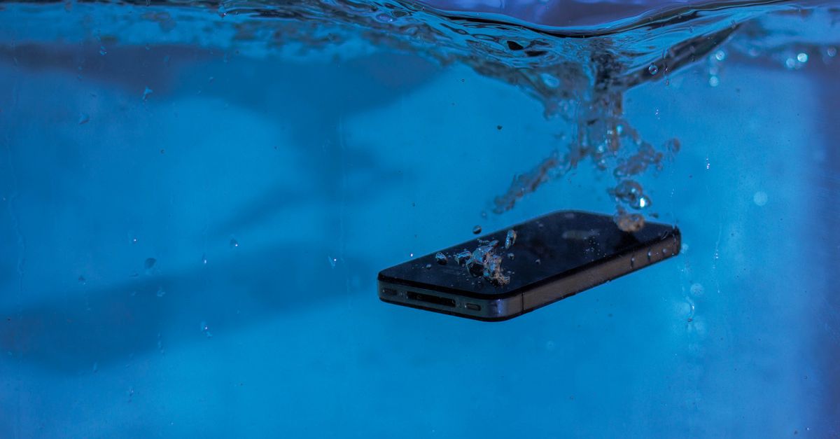 Handy Wasserschaden – Smartphone unter Wasser